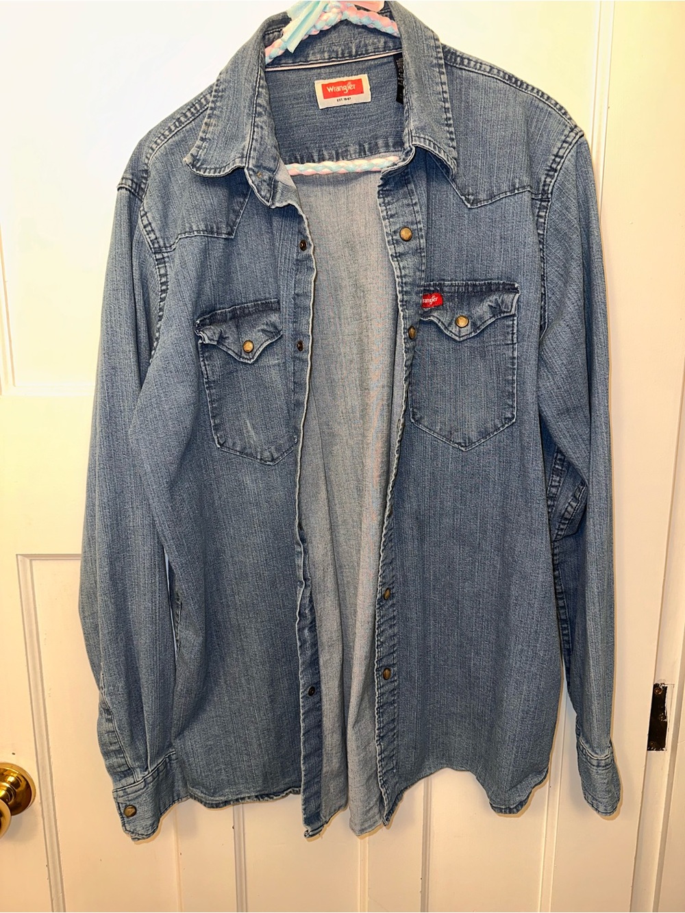 ⭐️ Wrangler Men's Lg Light Denim Western Button-Down Shirt